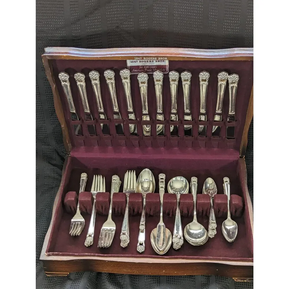ANTIQUE PIERCED I/S SILVERPLATE 